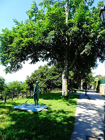 MONUMENTO AL PEREGRINO