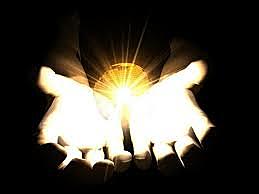 La luz presenta un carácter dual, una veces la consideramos onda y en otras ocasiones la consideramos partícula.