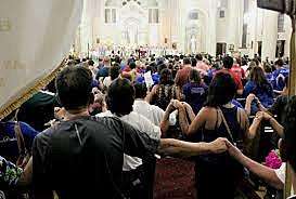 Overflow of immigrants!