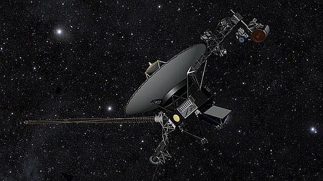 Canvi trajectòria a espai interestel·lar