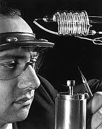 Láser (Theodore Maiman) 3ª Revolución Industrial