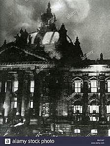 Escuadrones nazis provocaron un incendio