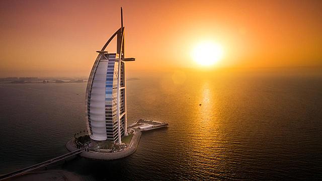 Se inaugura el burj al arab