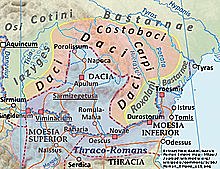 Trajano forzó la rendición del Rey dacio y tomó la capital Sarmizegetusa.