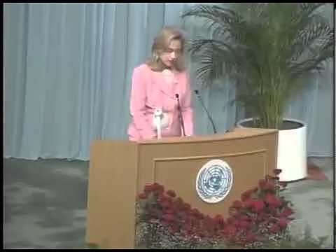 Hilary Clinton pronuncia un discurso histórico.