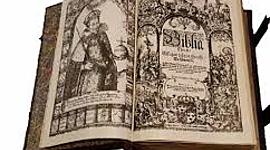 Timeline: Bibeln genom tiderna