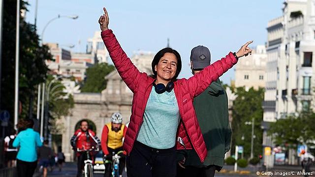 Prime minister of Spain prepares to lift lockdown in Spain in four phases