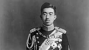 L'emperador Hirohito pren la decisió d'anunciar la rendició del país