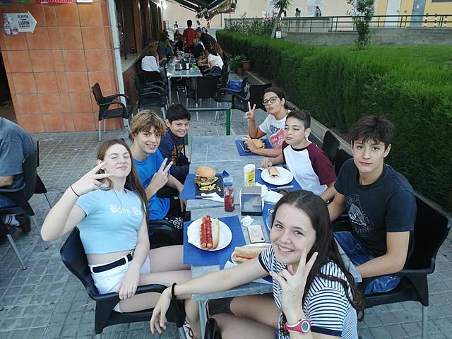 primer sopar amb els amics