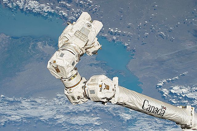 Mobile Servicing System