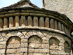 2. CARACTERÍSTICA ROMÁNICO EN ITALIA Y ESPAÑA.