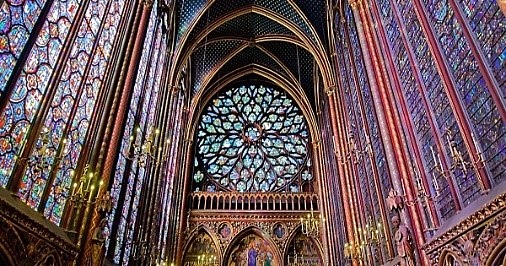 4. CARACTERÍSTICA RENACIMIENTO