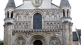 Timeline: ARQUITECTURA ROMÁNICA EN FRANCIA