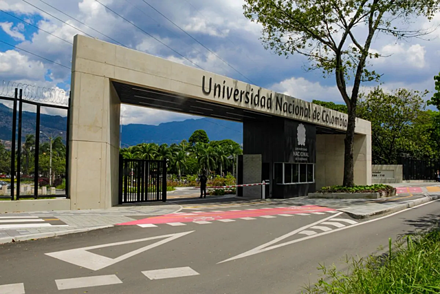 Universidad Nacional.