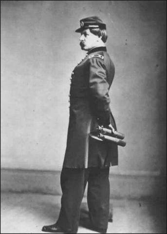 McClellan becomes commander