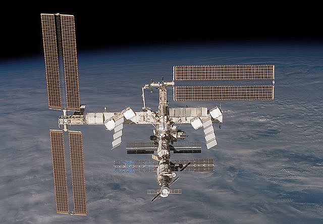 P5 and S5 installation to ISS