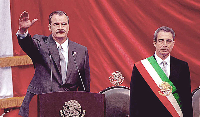 Transicion del poder de PRI a PAN