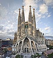 MODERNISMO-Templo Expiatorio de la Sagrada Familia de Gaudí