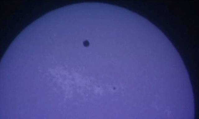 Mikhail Lomonosov descubre la presencia de atmósfera en Venus