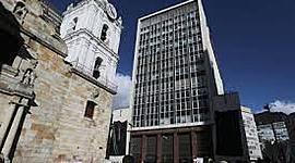 Timeline: Colombia y la independencia de la Banca central