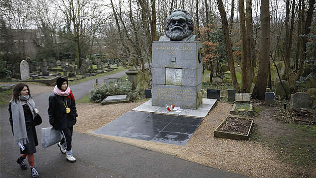 Fallece Karl Marx