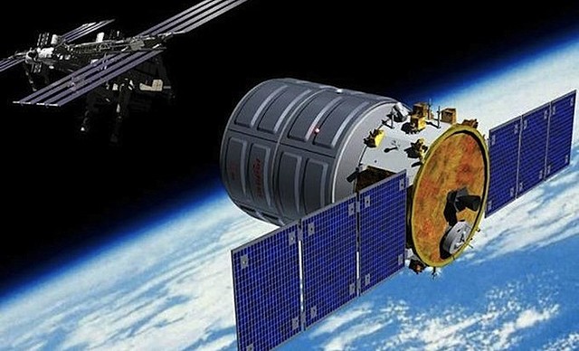 Puesta en órbita de los satélites Morelos I y II.