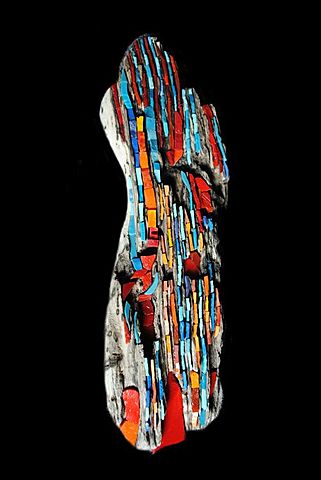 Camille- le statut de l'oeuvre- bois flotté sculpture mosaïque- Pascal Levaillant