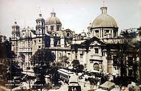 Se inauguran las obras de la Plaza Monumental de la Basílica de Guadalupe.