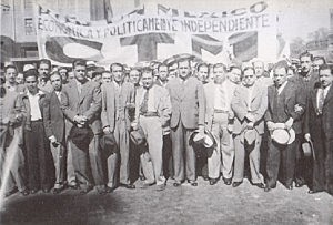 Se constituye la Confederación Única de Trabajadores (CUT).