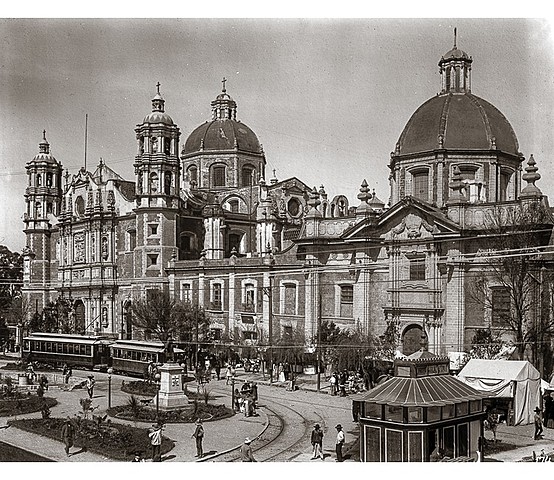 Inauguración de las obras de la Plaza Monumental de la Basílica de Guadalupe