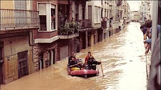 Compàs d'espera davant el diluvi