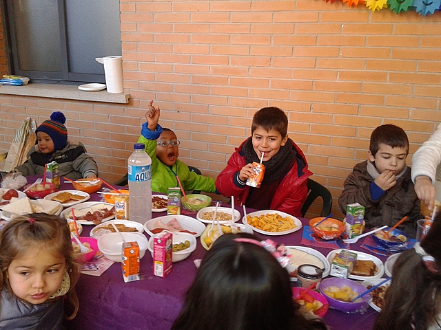 UN ANIVERSARI MASSA DIVERTIT