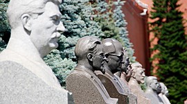 Timeline: Teoría económica en el contexto histórico