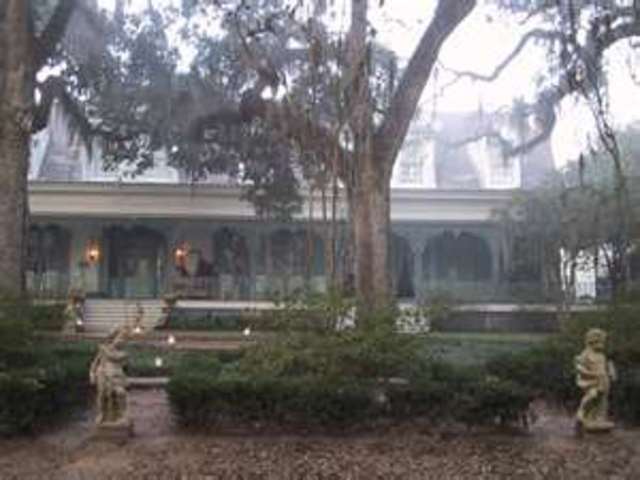 The first permanent settlement in Louisiana