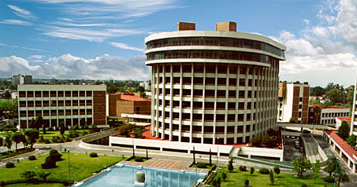 Se inaugura el Instituto Nacional de Cardiología