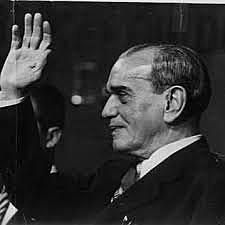 Adolfo Ruíz Cortines