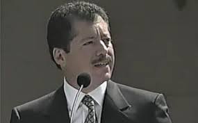 Luis Donaldo Colosio toma protesta como candidato a la presidencia de la República por el PRI.