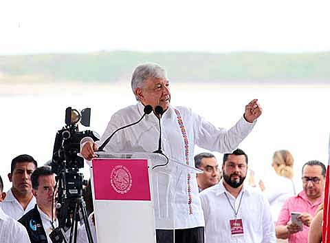 Primera piedra de la refinería Dos Bocas en Tabasco.