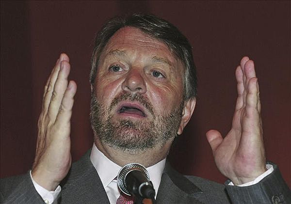 Es nombrado Jorge Castañeda Gutman como secretario de relaciones exteriores.