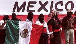 Se aprueba la Ley sobre Derechos y Cultura Indígenas.