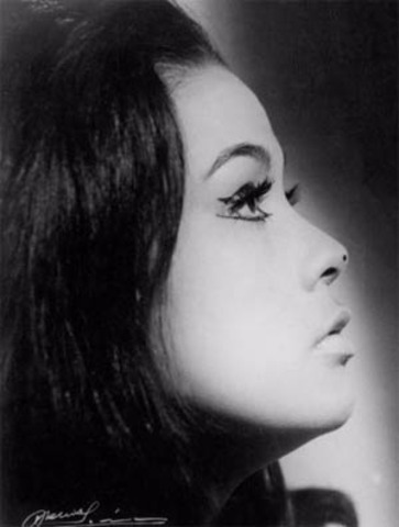 Palmenia Pizarro lanza su primer disco