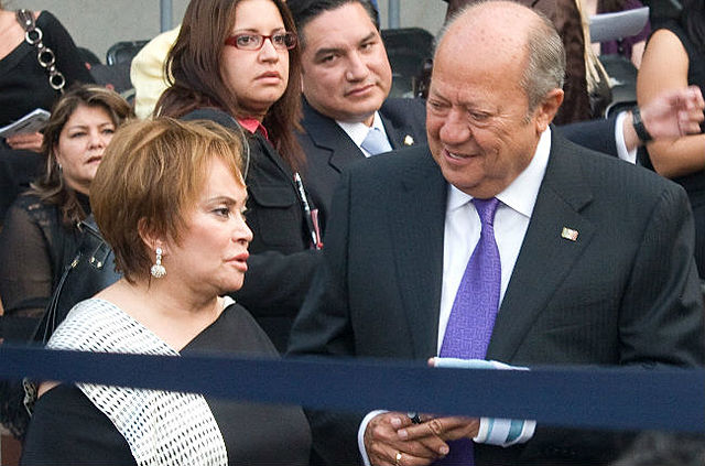 Elba Esther Gordillo y Carlos Romero Deschamps fueron reelegidos al frente de los sindicatos magisterial y petrolero