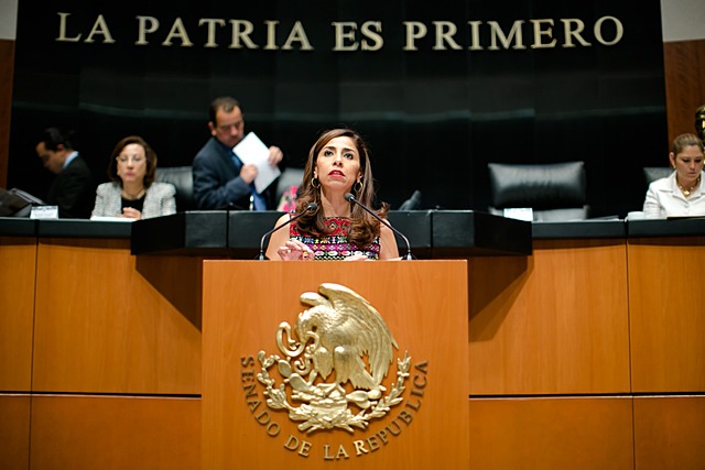 Aprobación de la Reforma Educativa por ambas Cámaras.