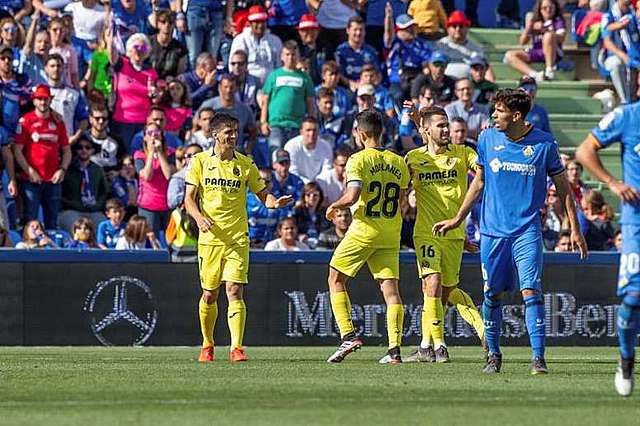 EL VILLAREAL FA ELS DEURES