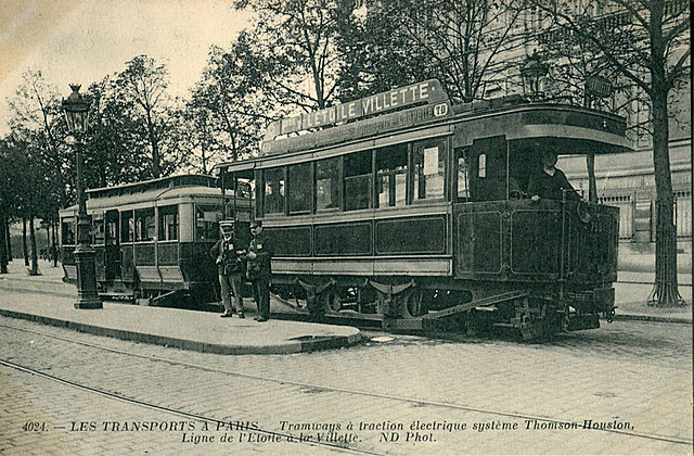 Le transport en commun (le tramway)