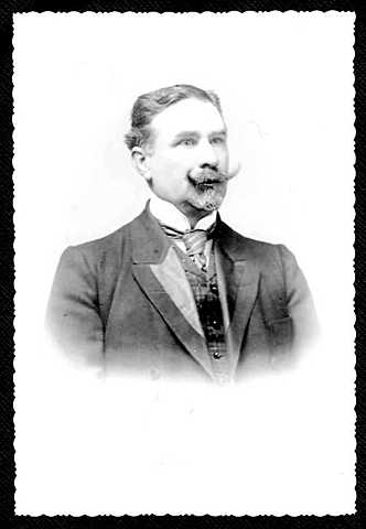 Pablo García Medina:  a quien reconocía como el verdadero fundador de la salud pública y la enseñanza de la enfermería en Colombia.
