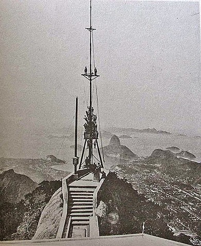 Primeira transmissão de rádio no Brasil