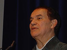 Nasce o um dos maiores Oradores Espirítas Divaldo Pereira Franco