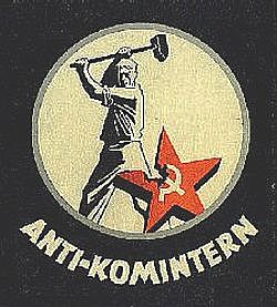 Mussolini csatlakozik az antikomintern paktumhoz