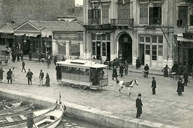 Doscientos trabajadores en paro en el Reino Unido participan en una marcha de protesta contra el hambre
